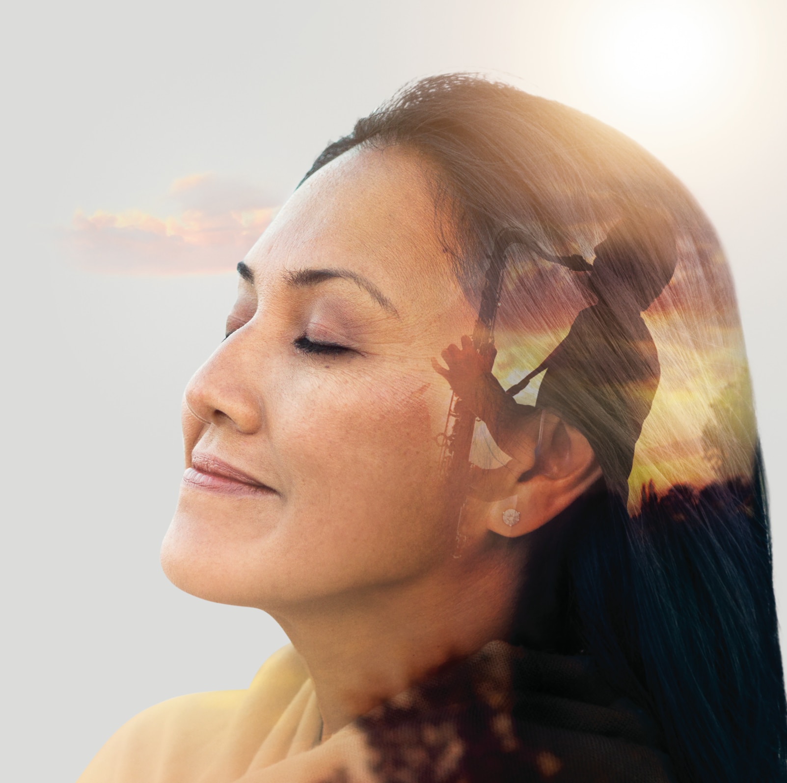 Image de synthèse – visage détendu de femme mélangé à la silhouette d’un saxophoniste.