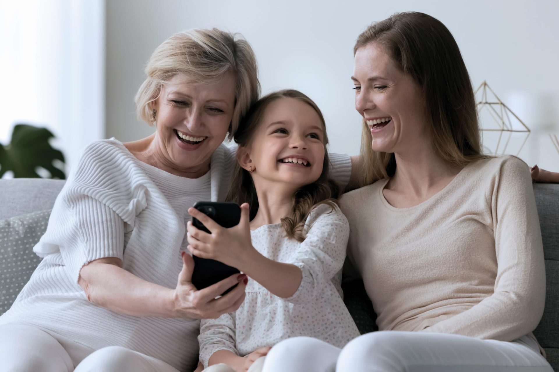 PH_Pic_Terra_Three-Generation_Fun