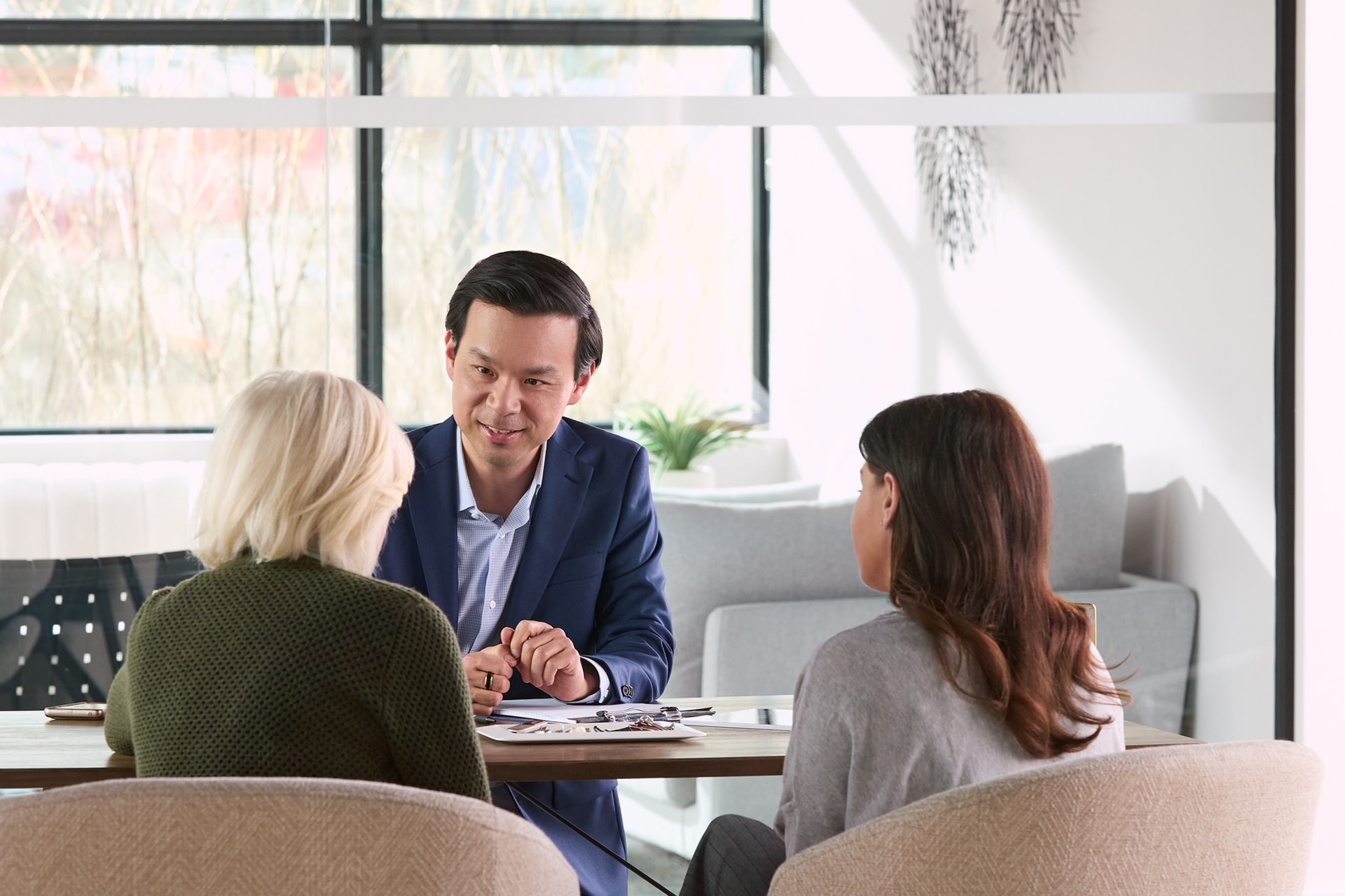 Hearing care: team meeting