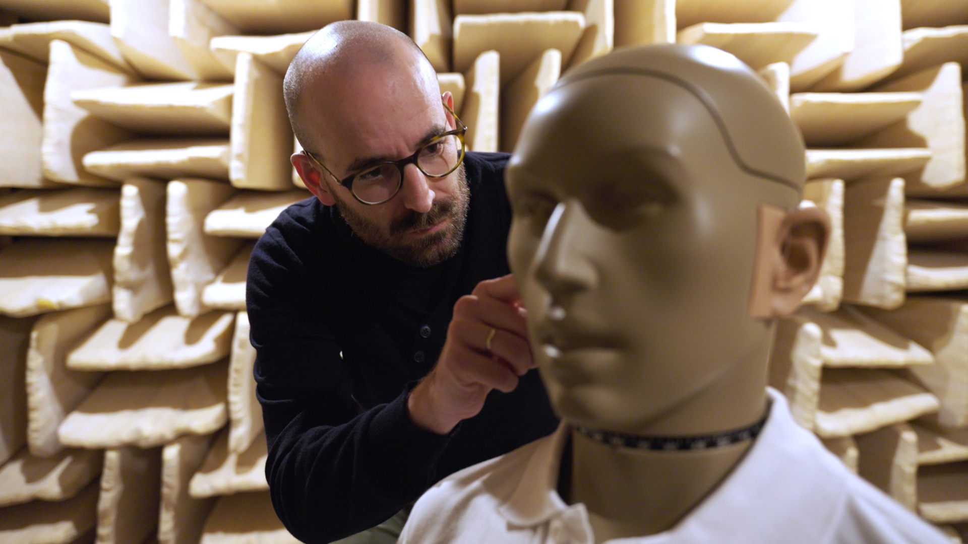 Michael Preuss working in a real life lab