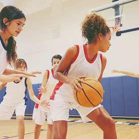 Emma använder SoundField för bättre ljudmiljö i idrottshallen