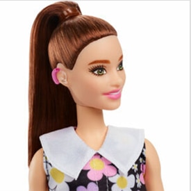 Mattel meddelade nyligen att Barbie har hörapparater. 