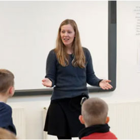 Lärare löste problemet med att höras i klassrummet